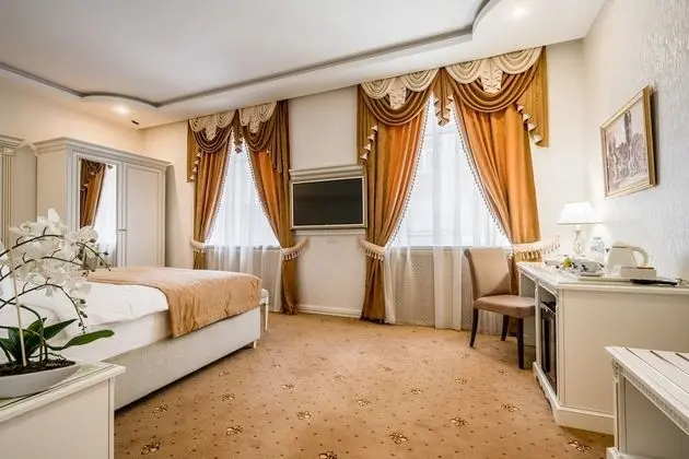 Deluxe Tek Büyük Yataklı Oda