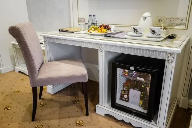 Deluxe Tek Büyük Yataklı Oda