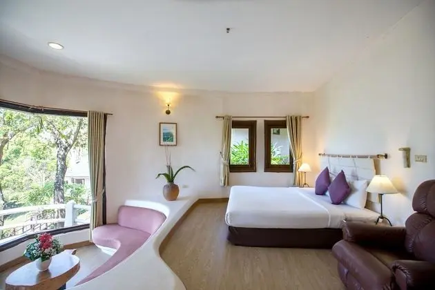 Hillside Chalet Deluxe with Bathtub