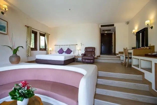 Hillside Chalet Deluxe with Bathtub