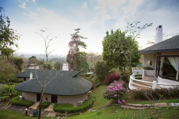 Hillside Chalet Deluxe with Bathtub