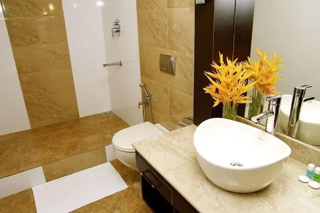Deluxe Tek Büyük veya İki Ayrı Yataklı Oda, 1 Çift Kişilik Yatak, Özel Banyo, Şehir Manzaralı
