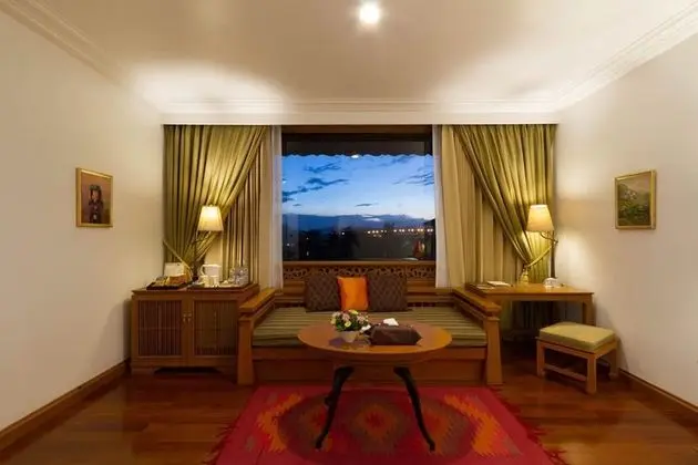 Deluxe Riverview