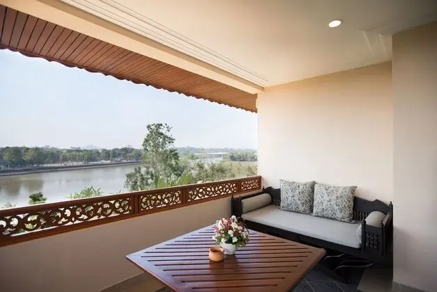 Süit, Balkon, Nehir Manzaralı