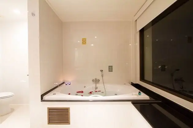Süit, Balkon, Nehir Manzaralı
