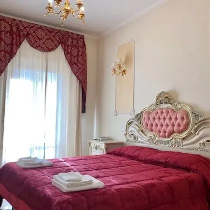 Superior Tek Büyük veya İki Ayrı Yataklı Oda