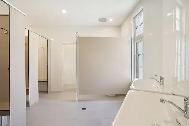 Tek Büyük Yataklı Oda, 1 Büyük (Queen) Boy Yatak, Ortak Banyo
