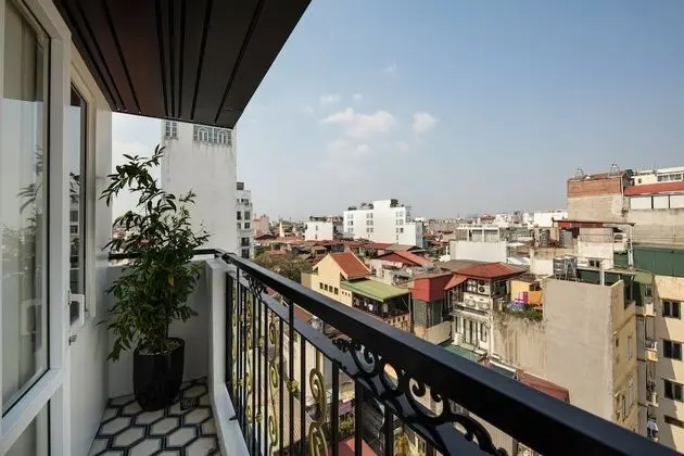 Suite Balcony Room
