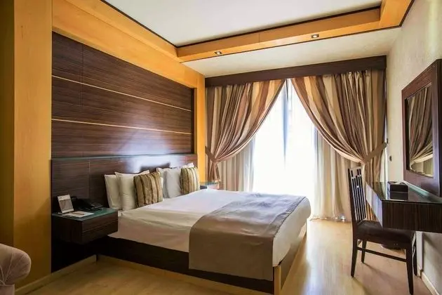 Standard King or Twin Room