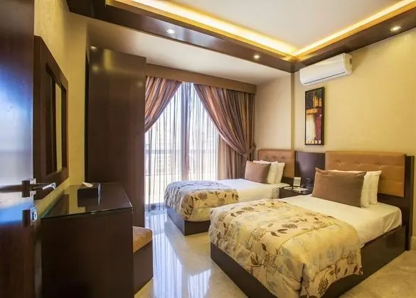 Standard King or Twin Room