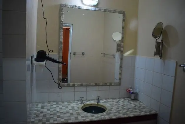 Deluxe Üç Kişilik Oda, Birden Çok Yatak, Küvet, Avlu Manzaralı