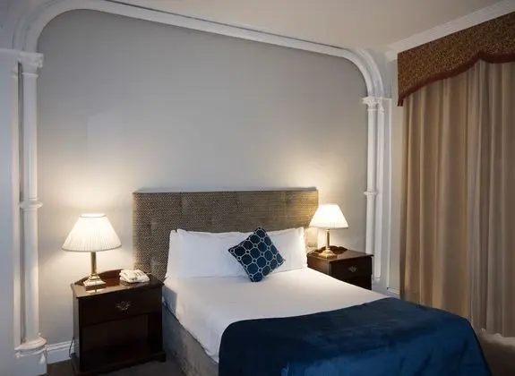 Tek Büyük Yataklı Oda