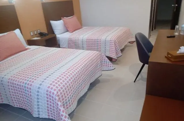 Deluxe Tek Büyük Yataklı Oda, 2 Çift Kişilik Yatak