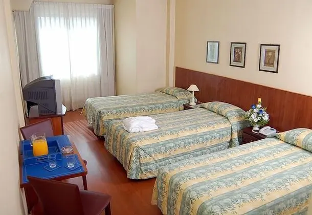 Standard Üç Kişilik Oda