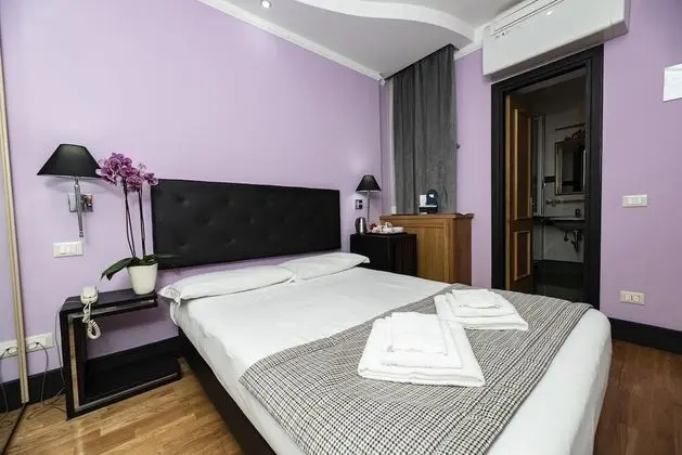 Standard Tek Büyük Yataklı Oda
