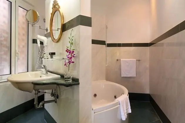 Superior Tek Büyük Yataklı Oda