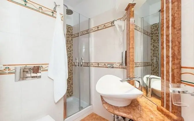 Deluxe Oda, 1 Yatak Odası