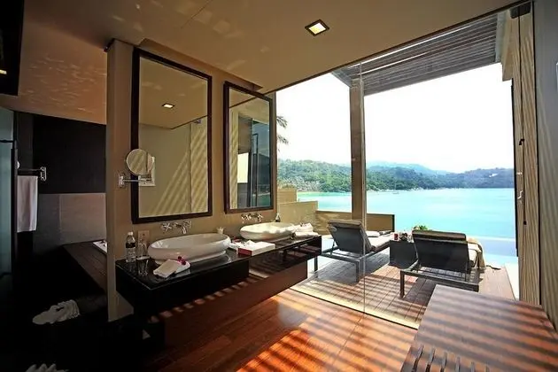 Grand Private Pool Suite