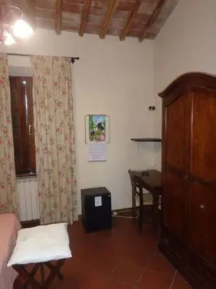 Basic Üç Kişilik Oda, Bahçe Manzaralı