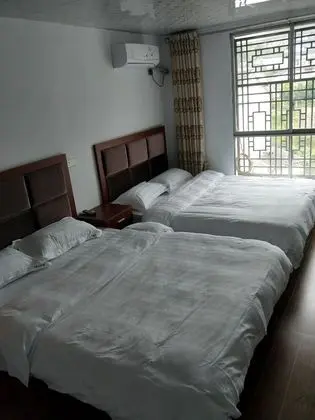 İki Ayrı Yataklı Oda, 2 Çift Kişilik Yatak