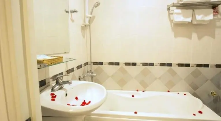 Deluxe Üç Kişilik Oda