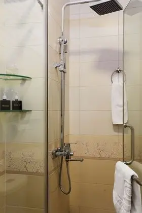 Deluxe Tek Büyük Yataklı Oda, Balkon
