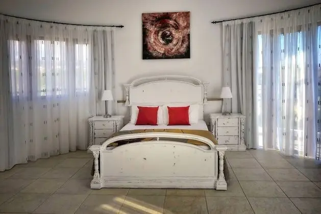Villa, 5 Yatak Odası, Sigara İçilebilir, Şömine