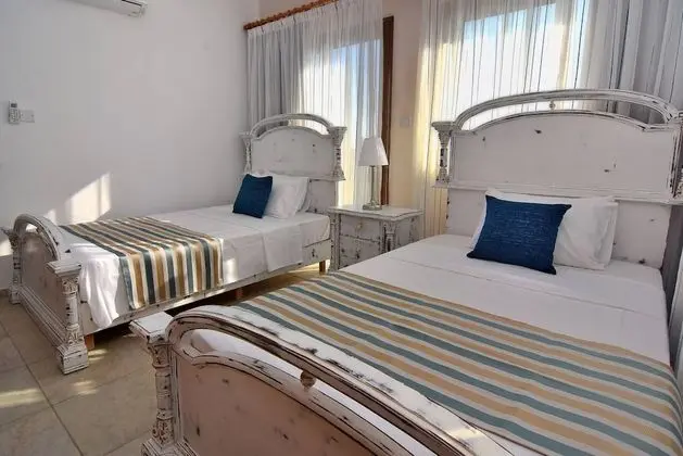 Villa, 5 Yatak Odası, Sigara İçilebilir, Şömine