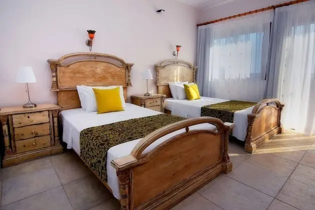 Villa, 5 Yatak Odası, Sigara İçilebilir, Şömine