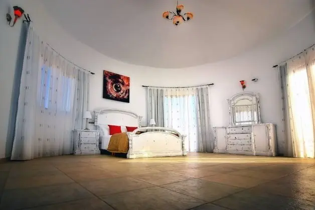 Villa, 5 Yatak Odası, Sigara İçilebilir, Şömine