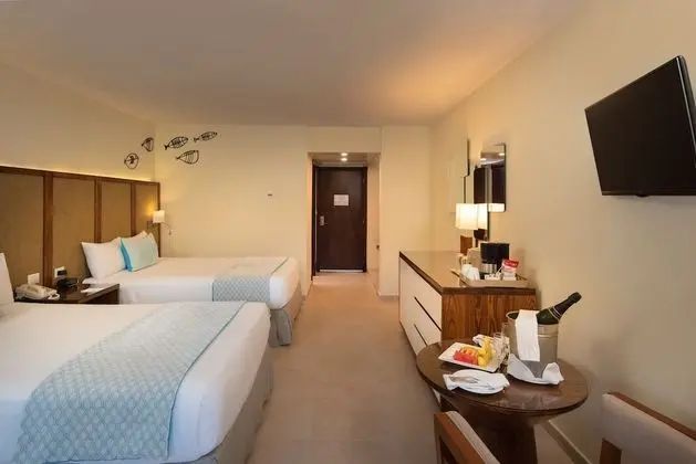 Junior Suite Premium Tropical View (1 Adult)