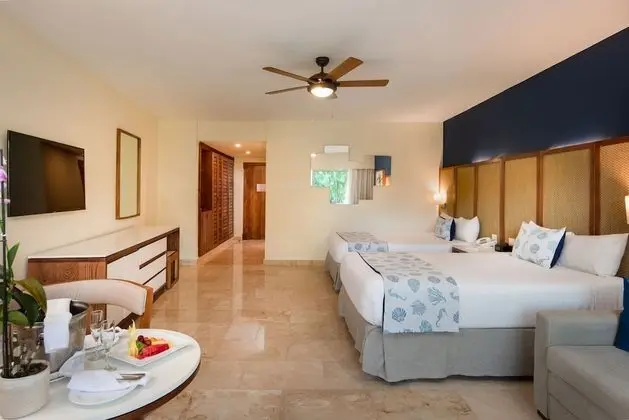 Junior Suite Premium Tropical View (1 Adult)