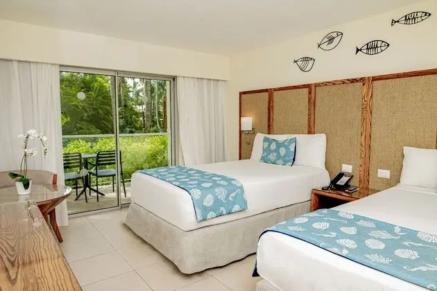 Tropical View (1 Adult)