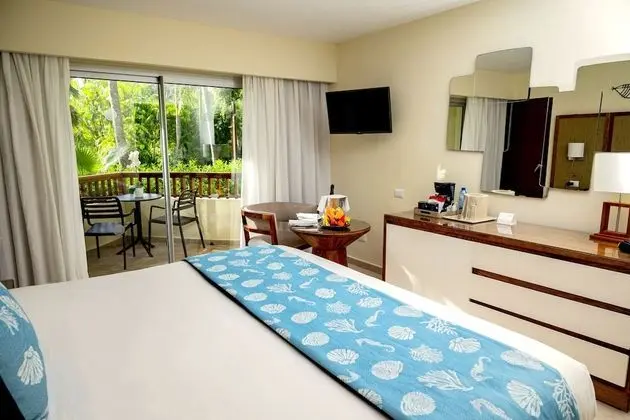 Tropical View (1 Adult)