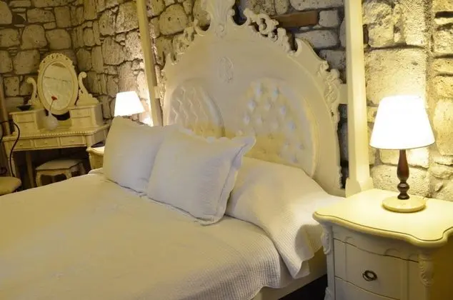 Deluxe Oda, Havuz Manzaralı, Balkonlu