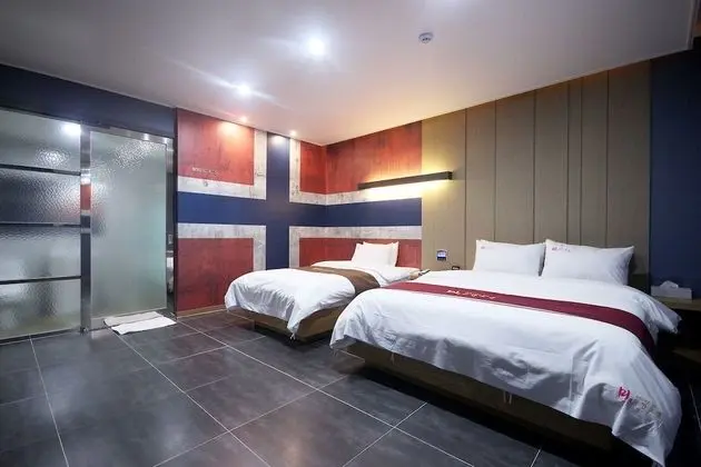 Oda (Deluxe rooms (youTube & Net Netflix v)