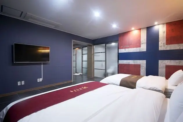 Oda (Deluxe rooms (youTube & Net Netflix v)