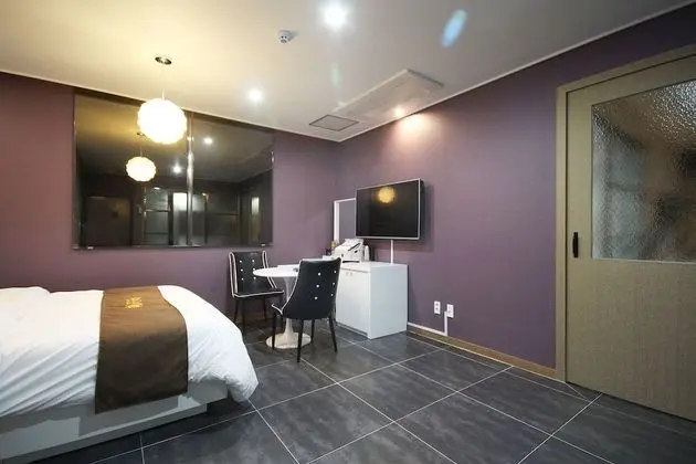 Oda (Deluxe rooms (youTube & Net Netflix v)