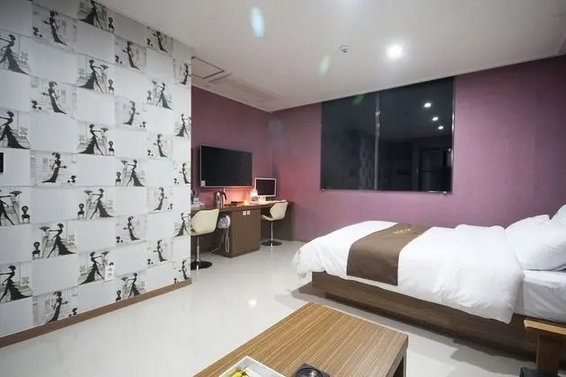 Oda (General room (YouTube & Net Netflix a)