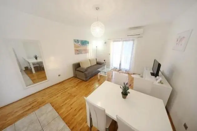 Apart Daire, 1 Büyük (Queen) Boy Yatak ve Çekyat, Deniz Manzaralı