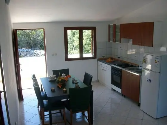 Ev (Ina - peaceful - H Pierida (8+4))