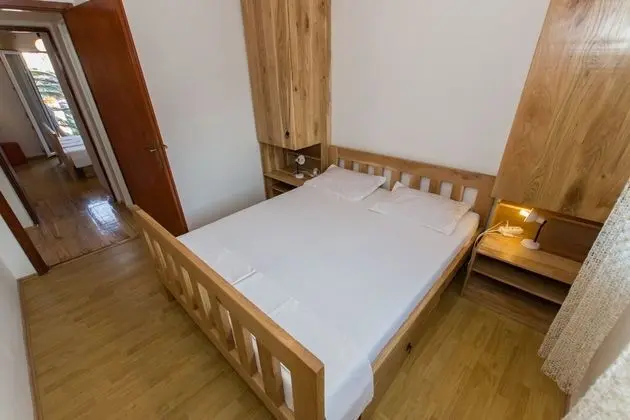 Apart Daire (Ina - with terrace - A3(4+1))