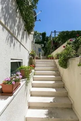 Apart Daire (Ina2 - modern and cosy - A2(4))