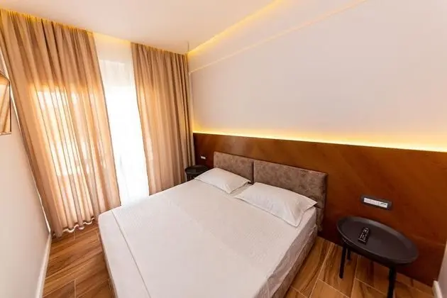 Tek Büyük Yataklı Oda, Balkon