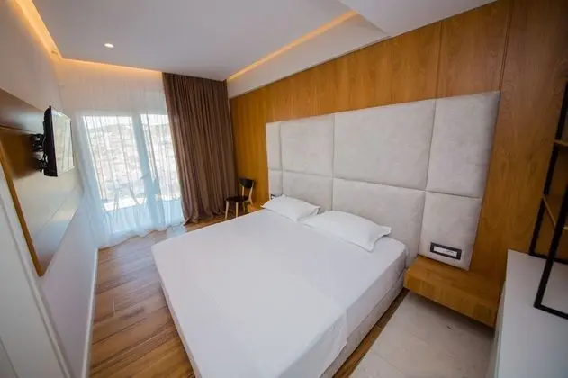 Tek Büyük Yataklı Oda, Balkon