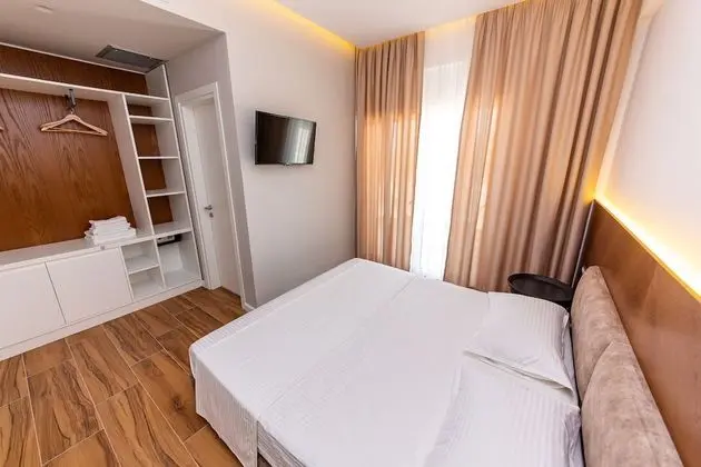 Tek Büyük Yataklı Oda, Balkon