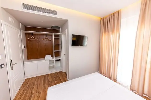 Tek Büyük Yataklı Oda, Balkon