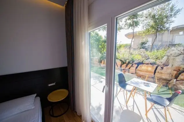 Tek Büyük Yataklı Oda, Balkon