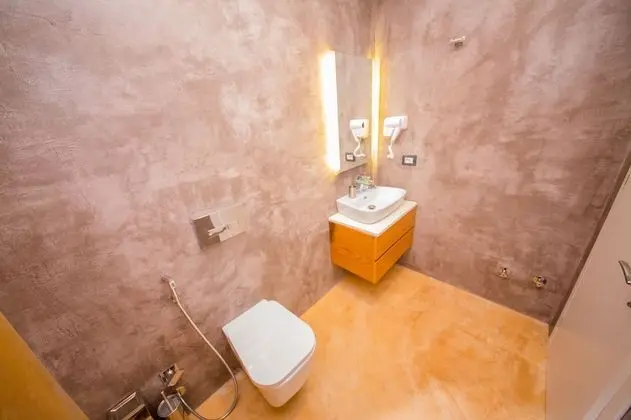 Tek Büyük Yataklı Oda, Balkon