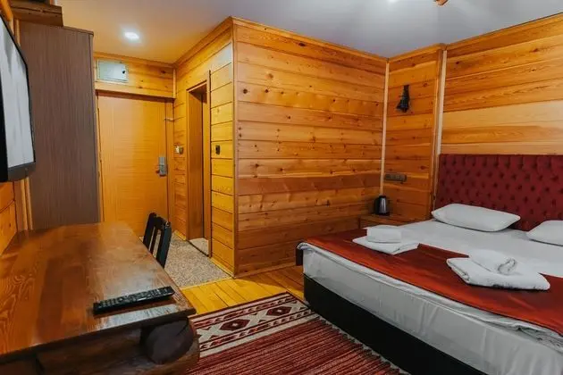 Standard Tek Büyük veya İki Ayrı Yataklı Oda